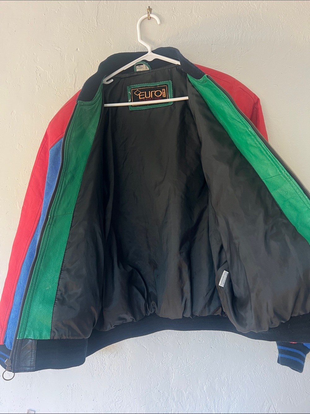 Colorblock Vintage Leather Bomber Jacket. Genuine Leather Shell - Picture 11 of 12